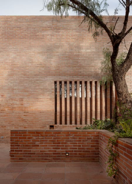 Pirules House